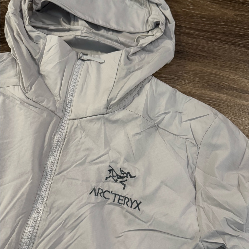 NWT Arc'teryx Men's Atom SL Hoody Solitude in Extra Small